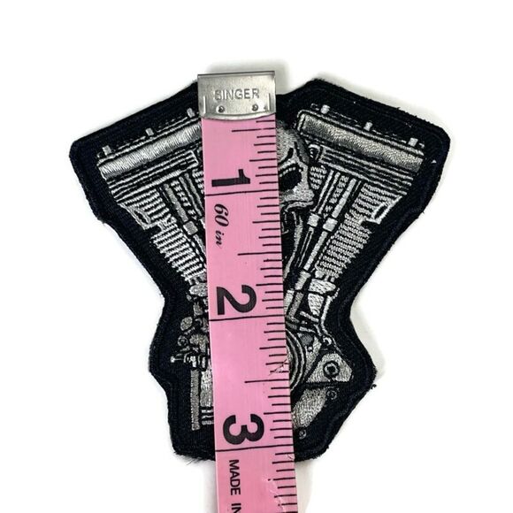 V Twin Skull Motorcycle Engine Motor Embroidered Patch - Picture 2 of 4